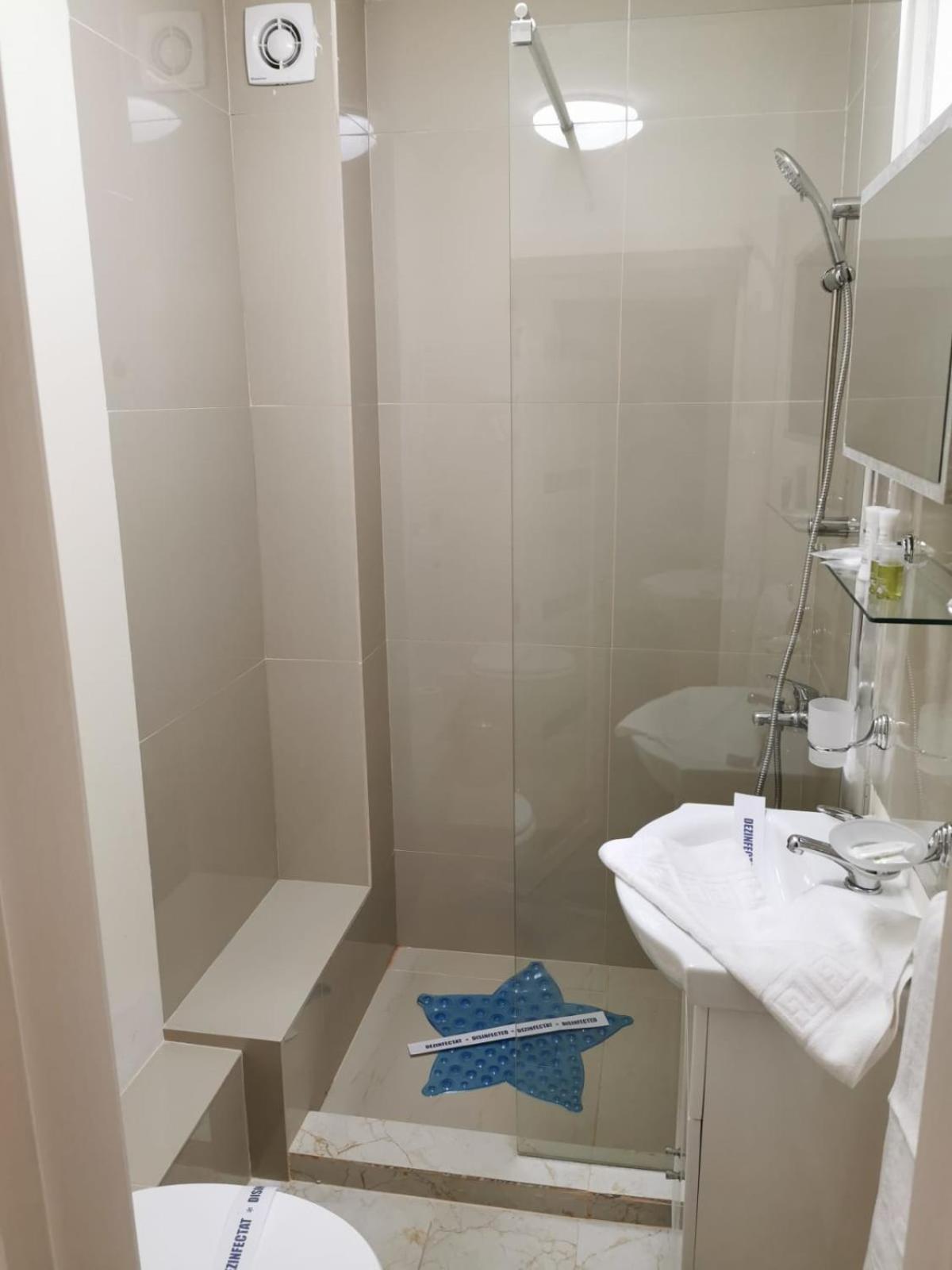 Cerbul Chalet Accommodation & Wellness Rîşnov Eksteriør billede